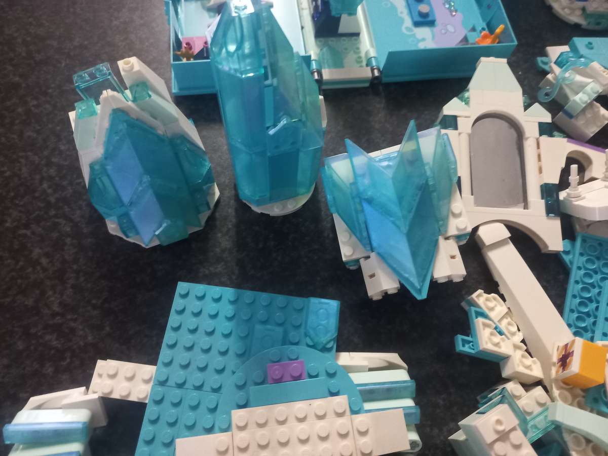 LEGO DISNEY  FROZEN ELSAS ICE PALACE AND MANY OTHER PARTS