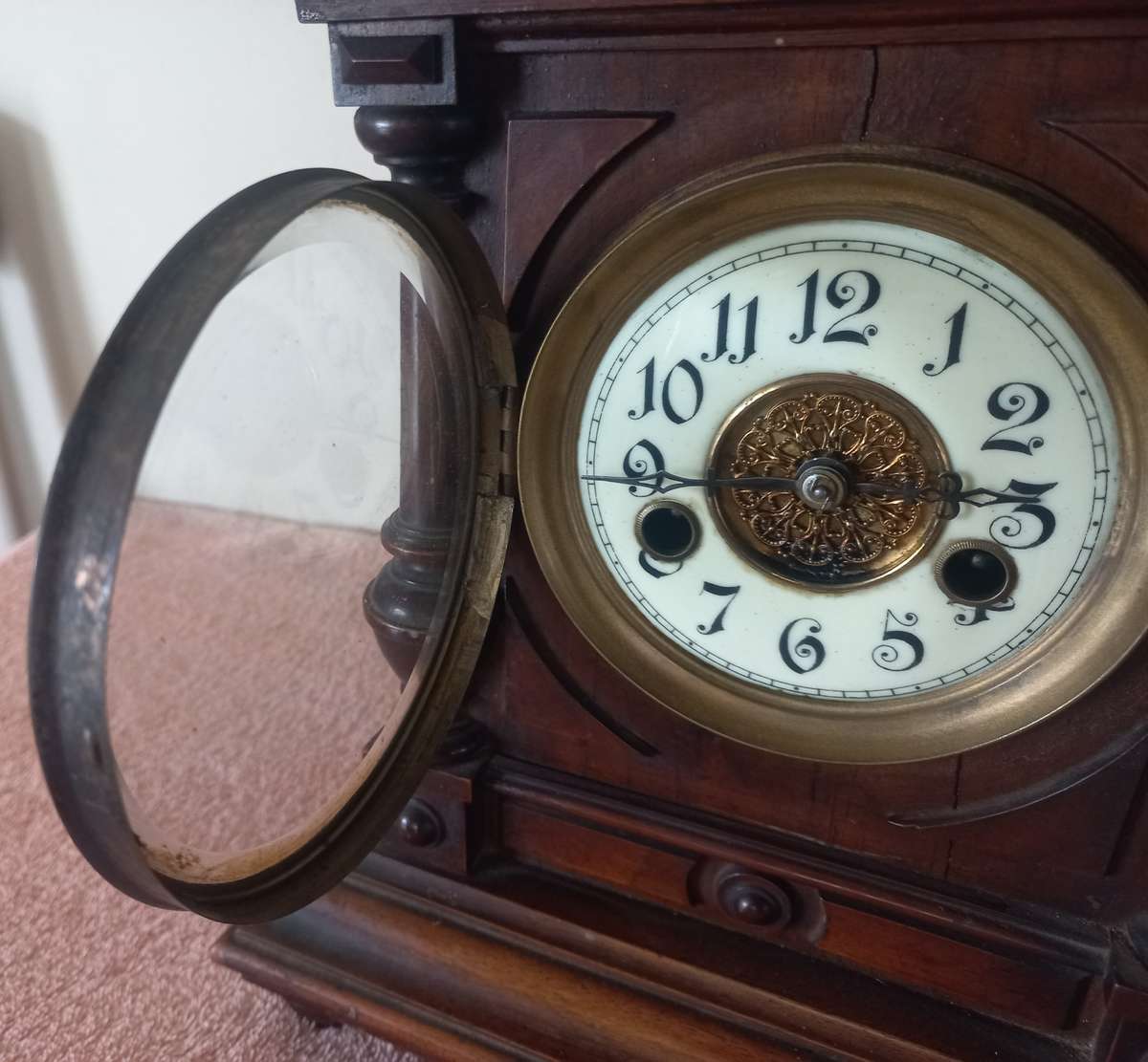A BEAUTIFULL  GERMAN ANTIQUE JUNGHANS MANTLE CLOCK  - MADE 1920'S