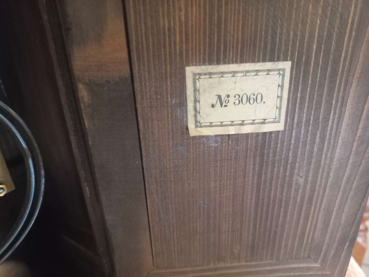 A BEAUTIFULL  GERMAN ANTIQUE JUNGHANS MANTLE CLOCK  - MADE 1920'S