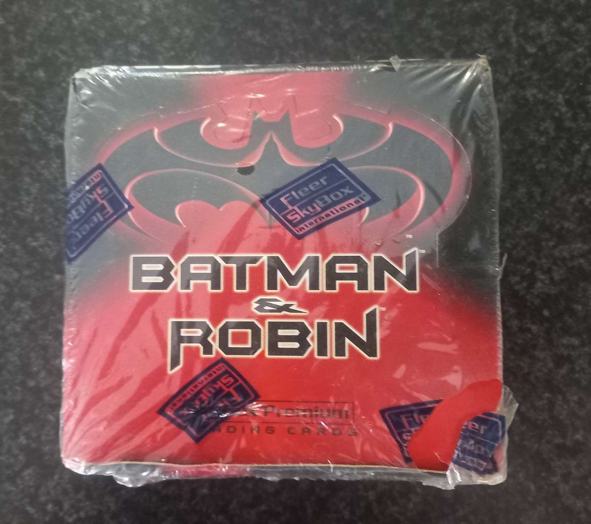 BATMAN AND ROBIN COLLECTABLE CARDS - SEALED BOX 1987