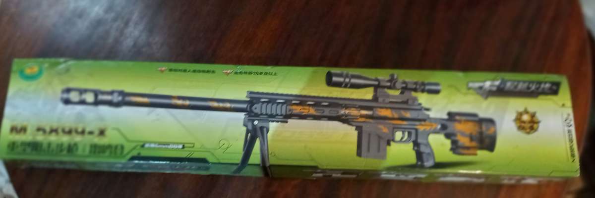 LARGE SNIPERS RIFEL WITH SCOPE AND STAND IN ORIGINAL BOX