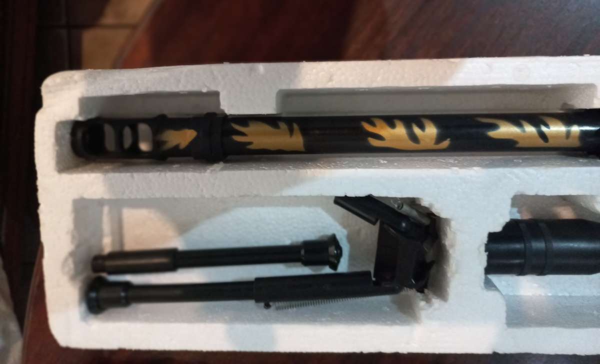 LARGE SNIPERS RIFEL WITH SCOPE AND STAND IN ORIGINAL BOX