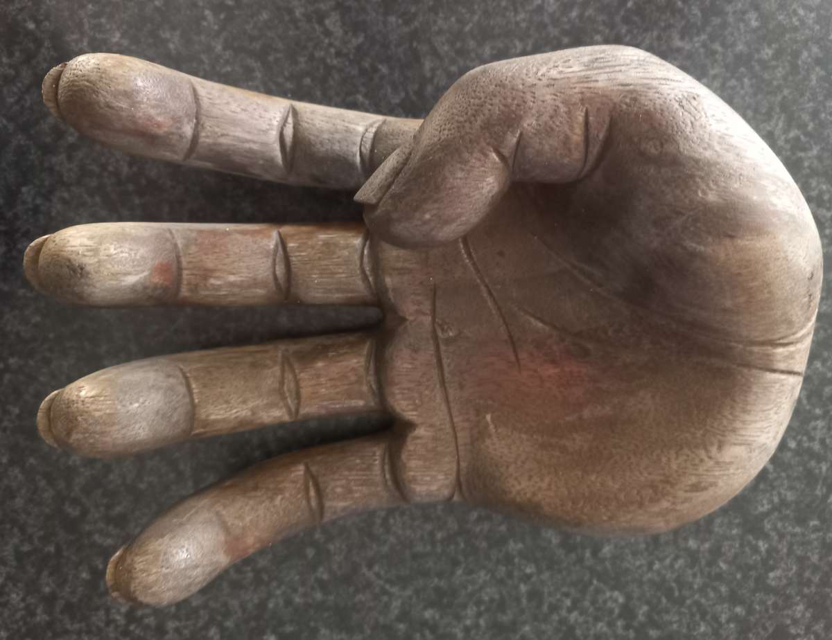 SOLID WOOD CARVED HANDS