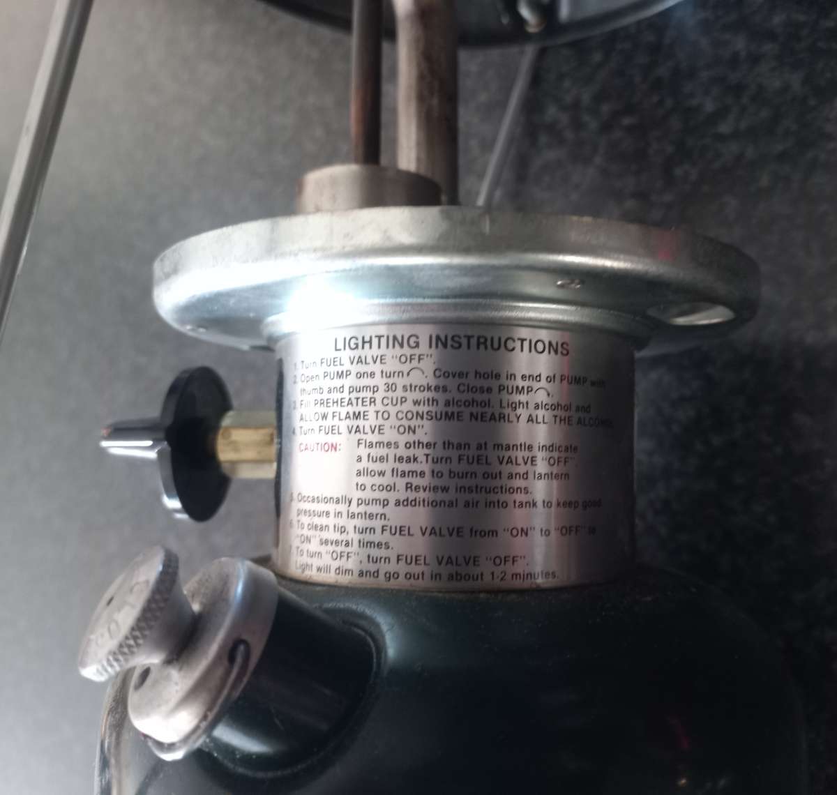 COLEMAN PARAFIN LAMP  MADE IN THE USA