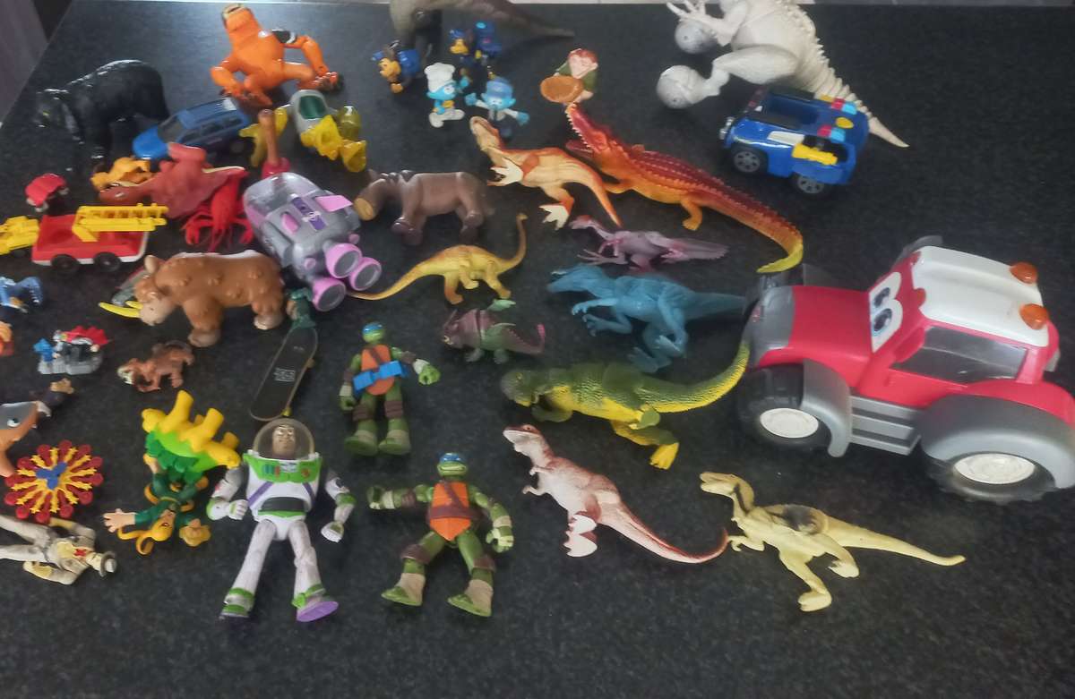 JOB LOT VINTAGE TOYS
