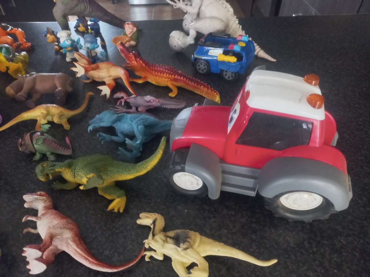 JOB LOT VINTAGE TOYS