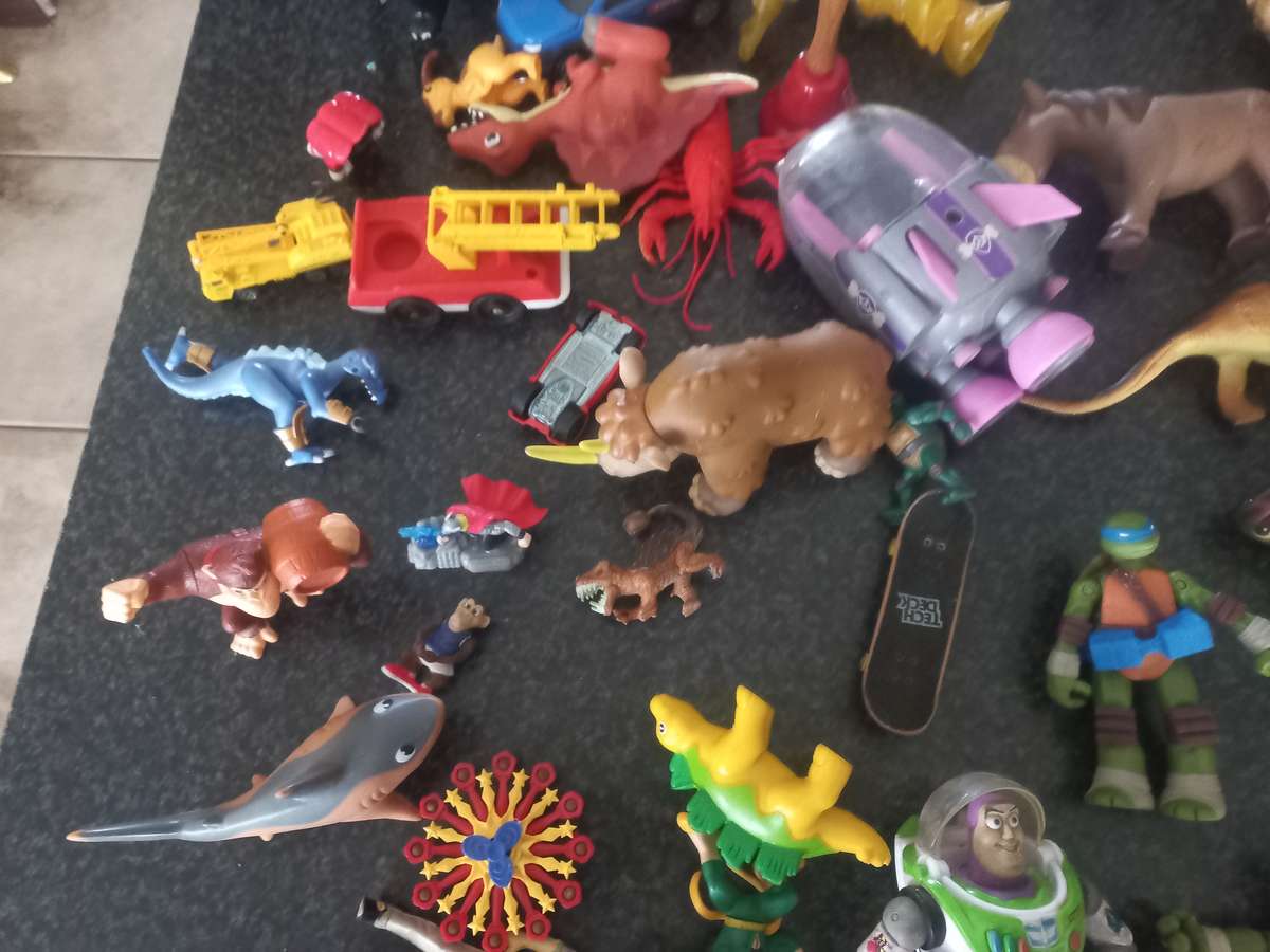 JOB LOT VINTAGE TOYS