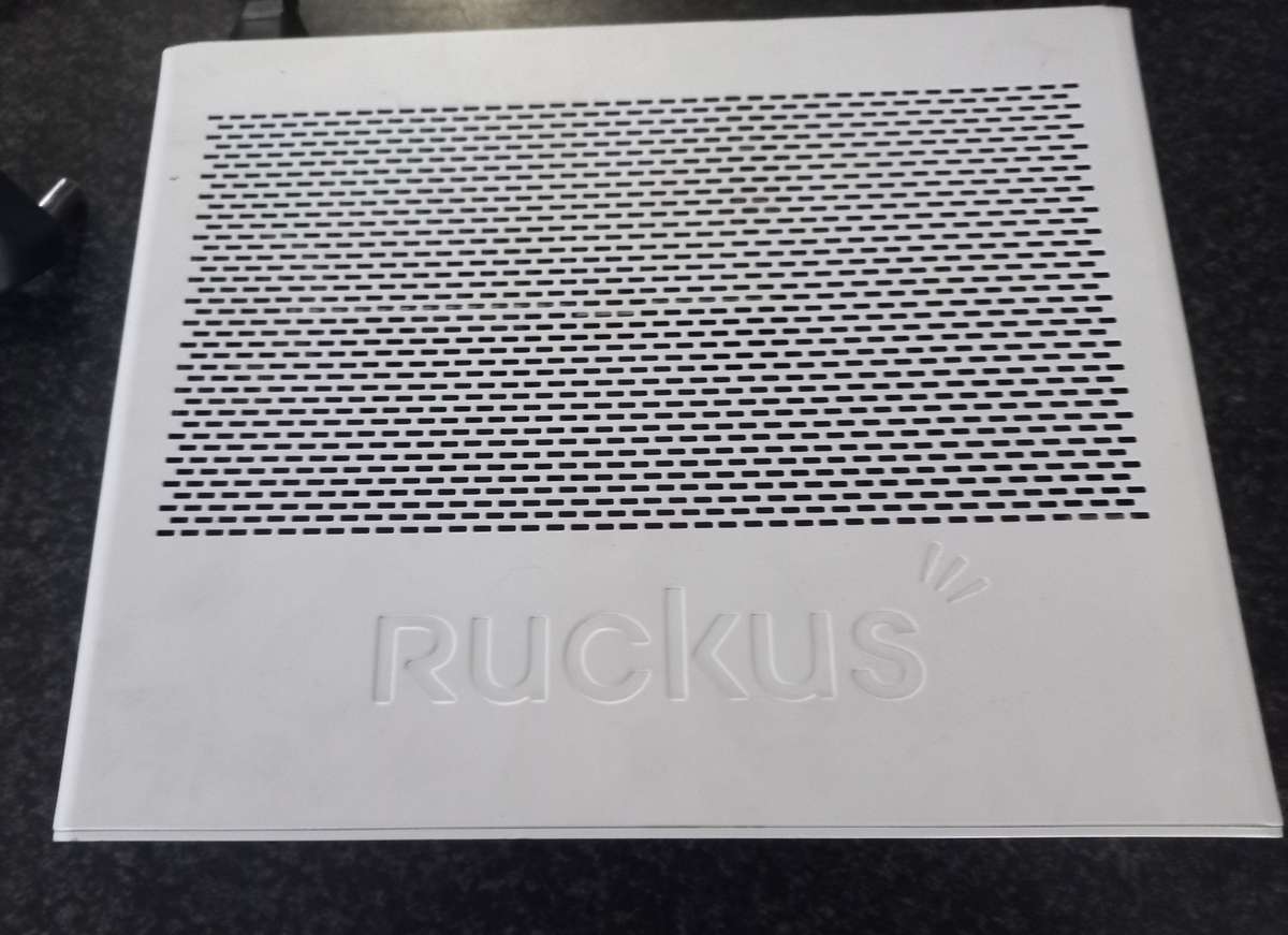 RUCKUS ICX7150-C12P-2X1G