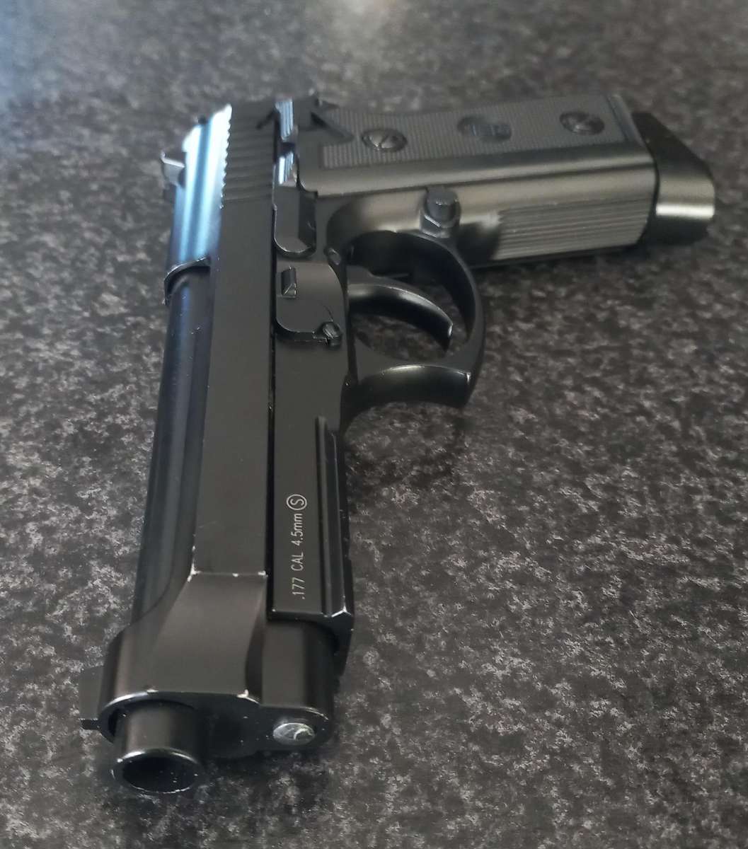 A KWL GAS PISTOL - MADE IN TAIWAN