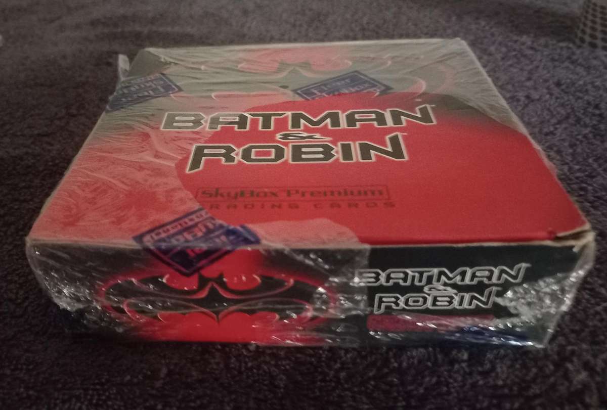 BATMAN AND ROBIN TRADING CARDS - 1987