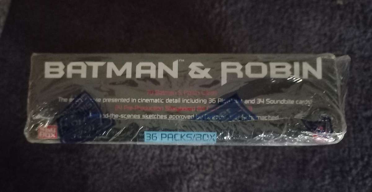 BATMAN AND ROBIN COLLECTABLE CARDS - 1997