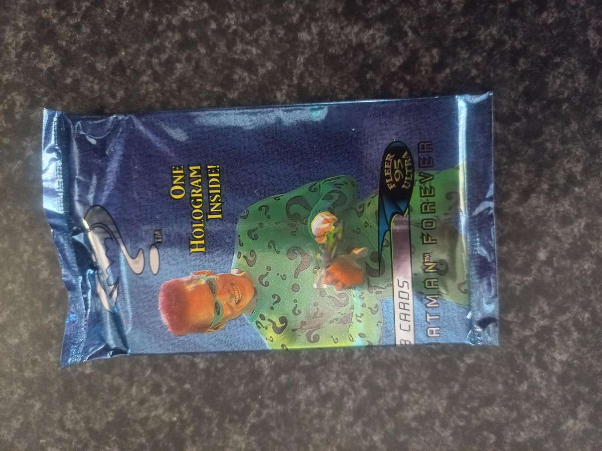 BATMAN FOREVER TRADING CARDS  - 38 SEALED PACKETS 1995