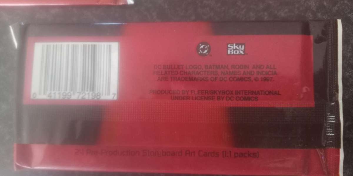 BATMAN AND ROBIN TRADING CARDS - 1997