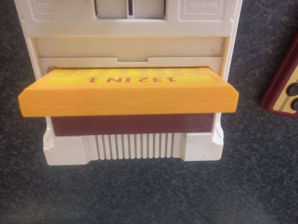 FAMILY COMPUTER GAME