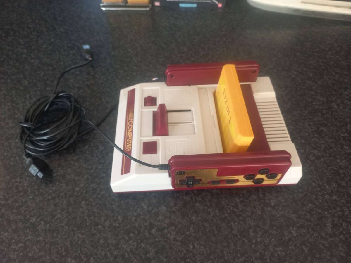 FAMILY COMPUTER GAME