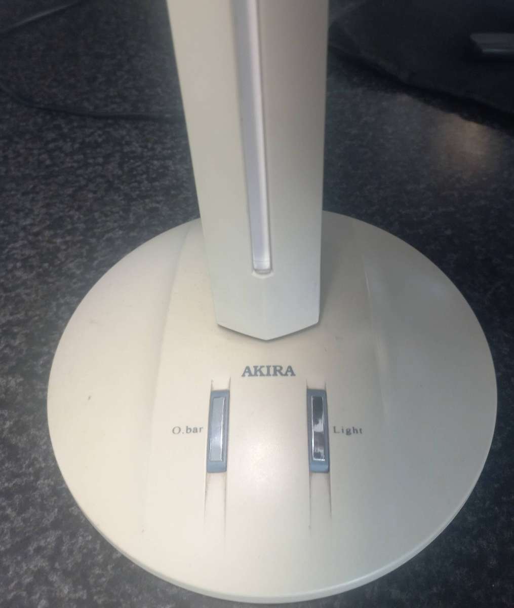 AKINA TABLE LAMP IN VERY GOOD WORKING CONDITION