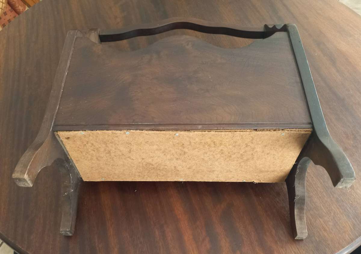 VINTAGE WOODEN BOOKRACK IN VERY GOOD CONDITION