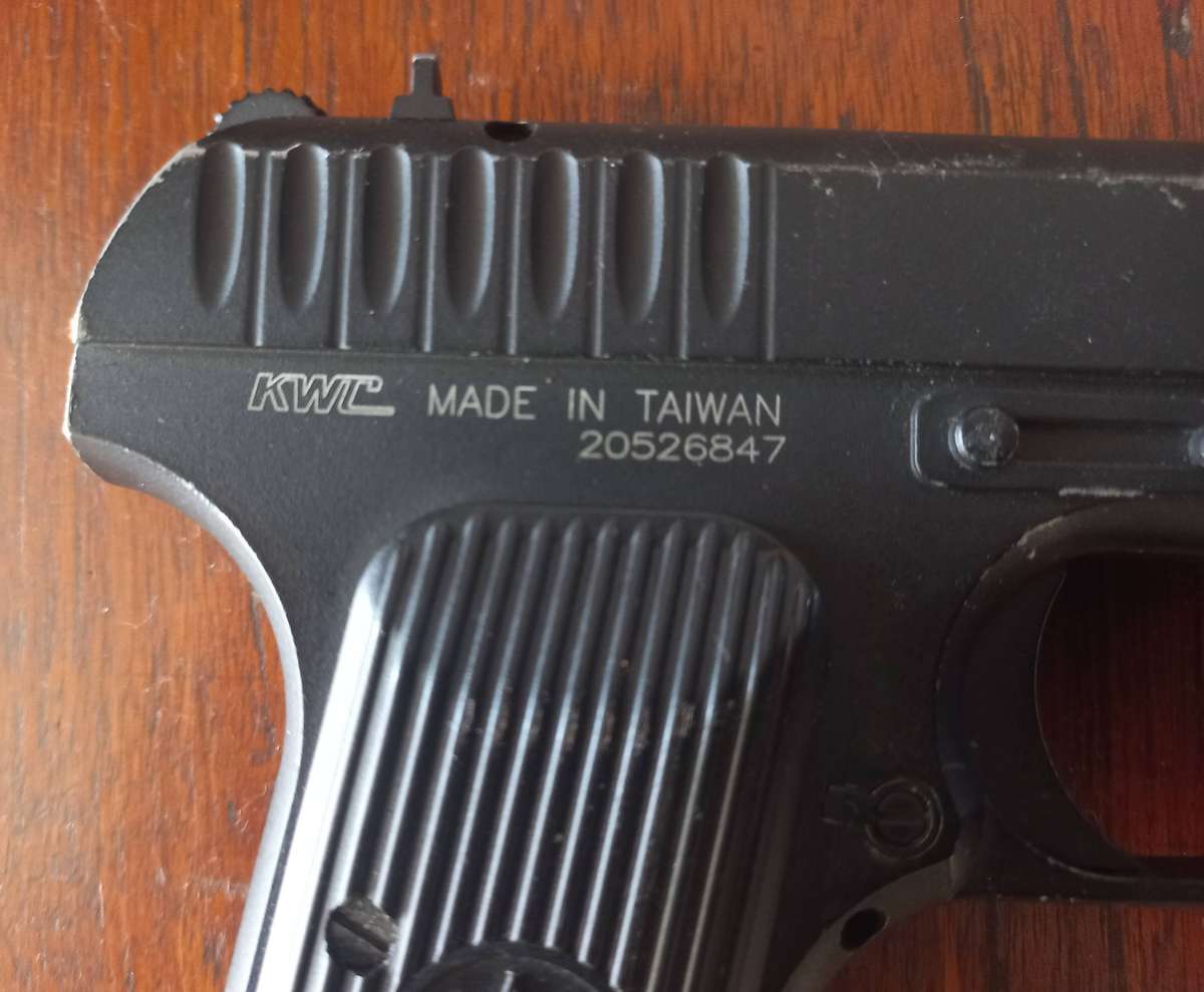 GAS KWC P[ISTOL - MADE IN TAIWAN