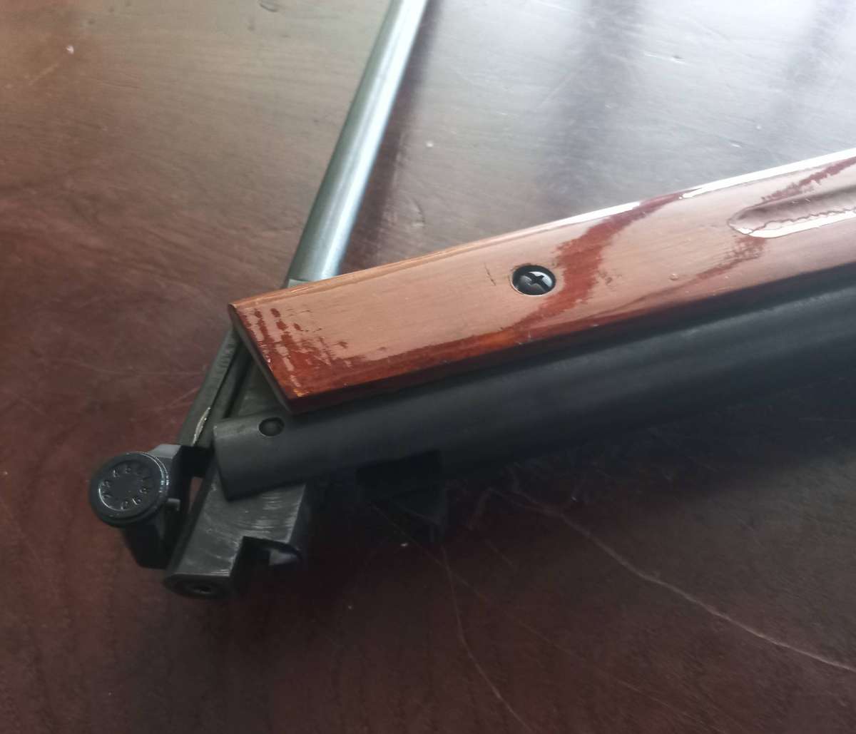 OLD PELET GUN IN VERY GOOD CONFDITION