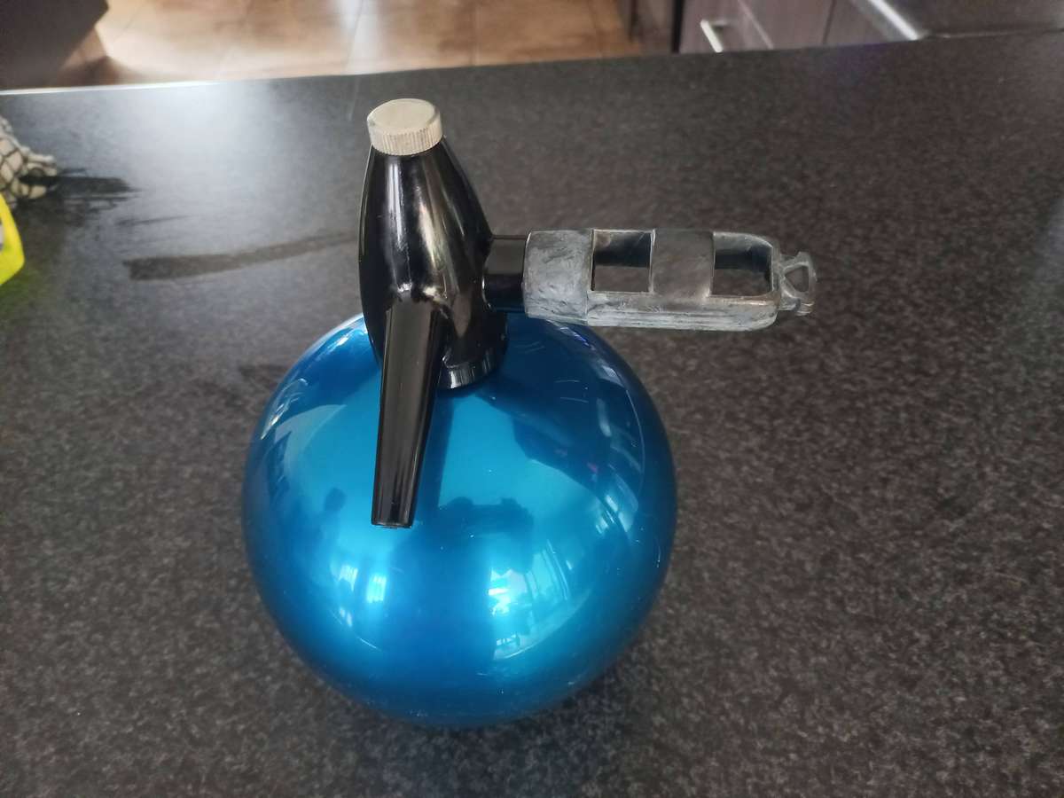 VINTAGE BLUE SODA SIPHON SWELTZER BOTTLE - MADE IN ENGLAND