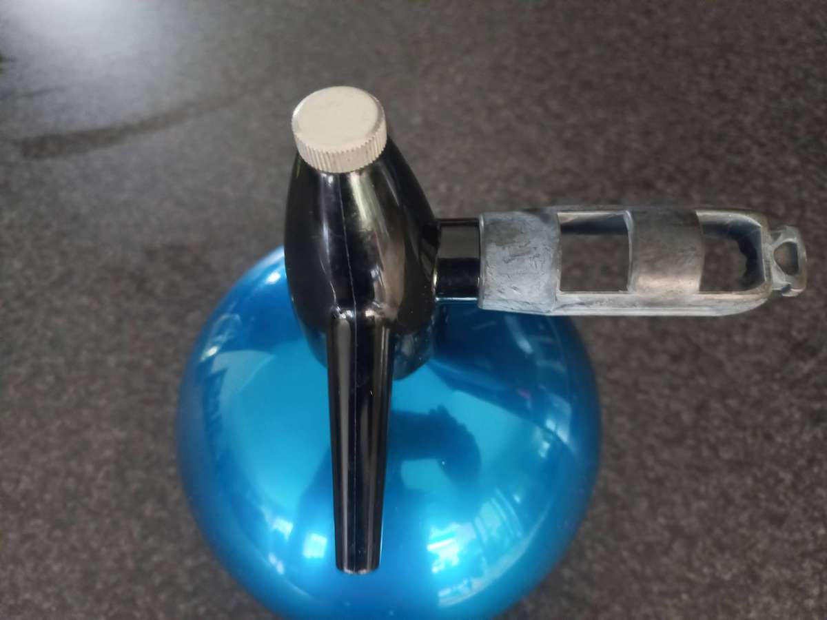 VINTAGE BLUE SODA SIPHON SWELTZER BOTTLE - MADE IN ENGLAND