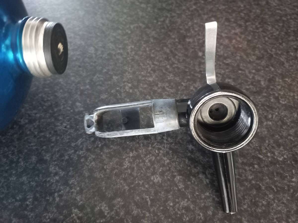 VINTAGE BLUE SODA SIPHON SWELTZER BOTTLE - MADE IN ENGLAND