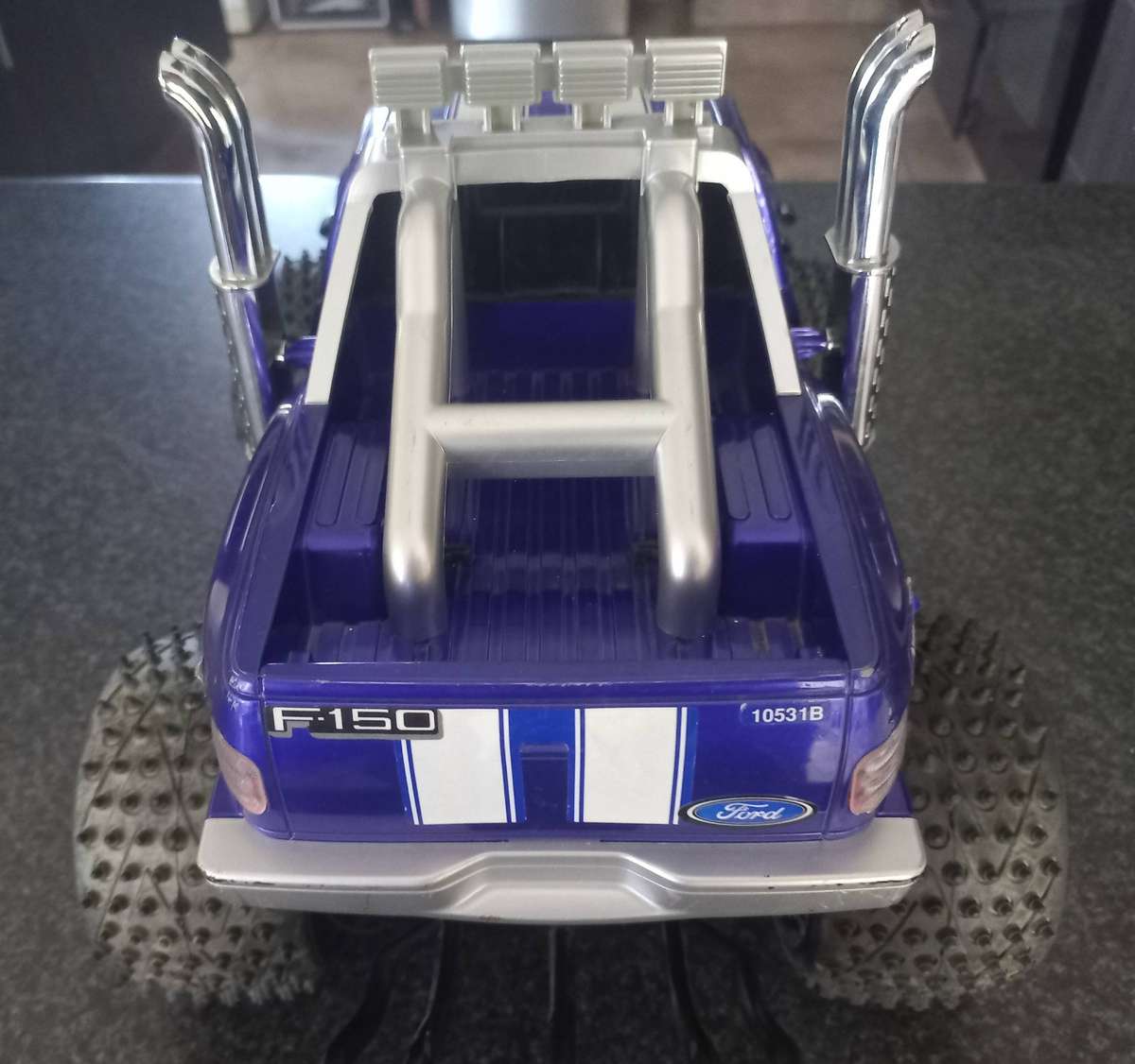 large  ford python radio conmtrol car - f150