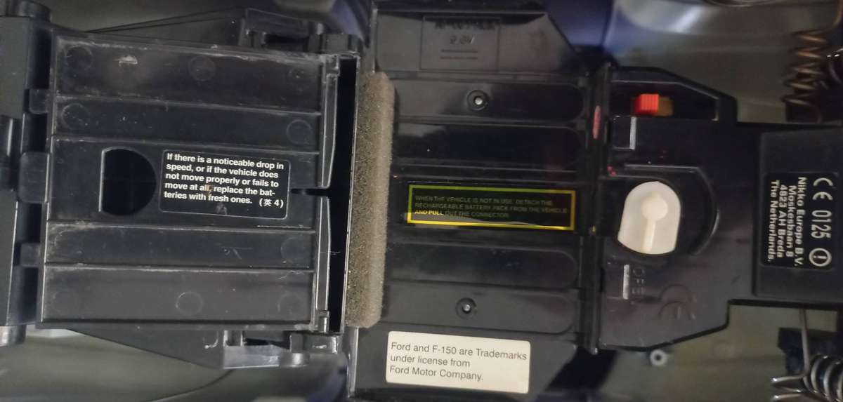 large  ford python radio conmtrol car - f150