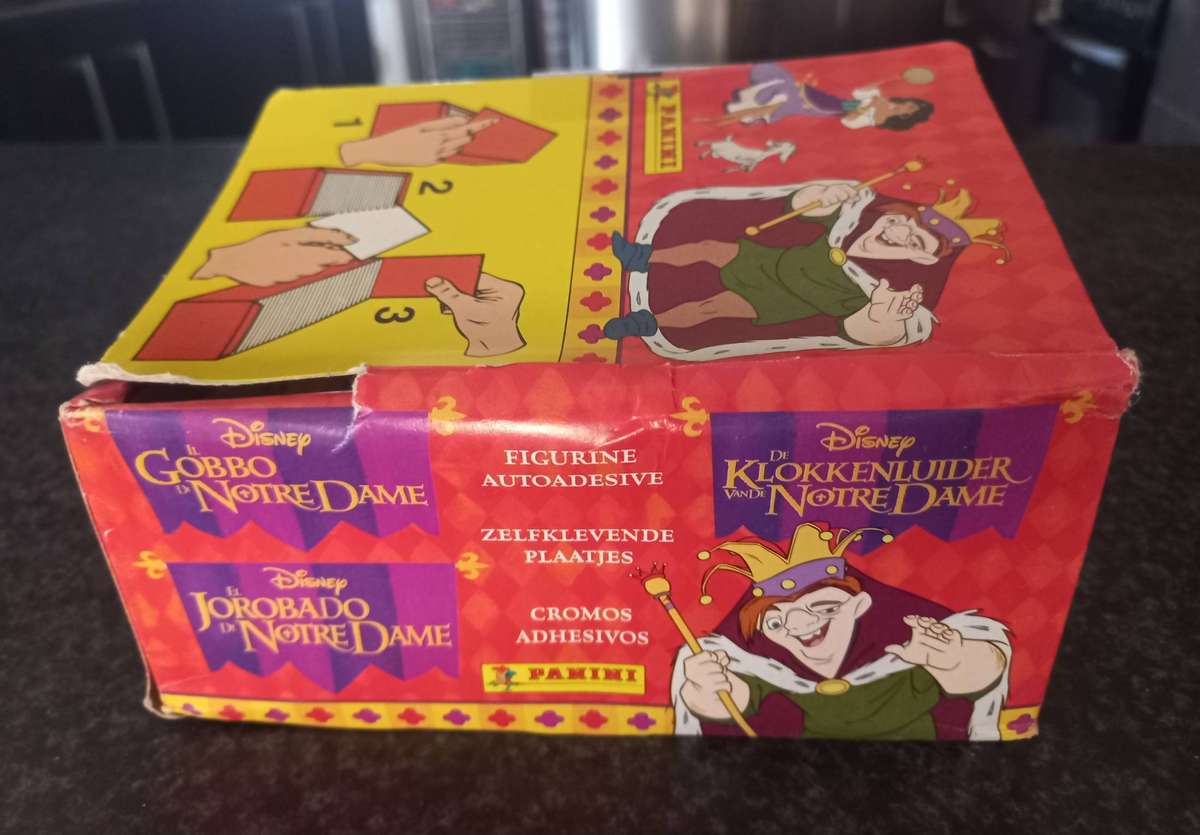 DISNEY THE HUNCHBACK OF NORTRE DAME TRADING CARDS