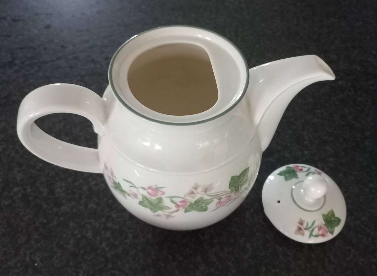 ROYAL DOULTON EXPRESSIONS TEA SET - 1991