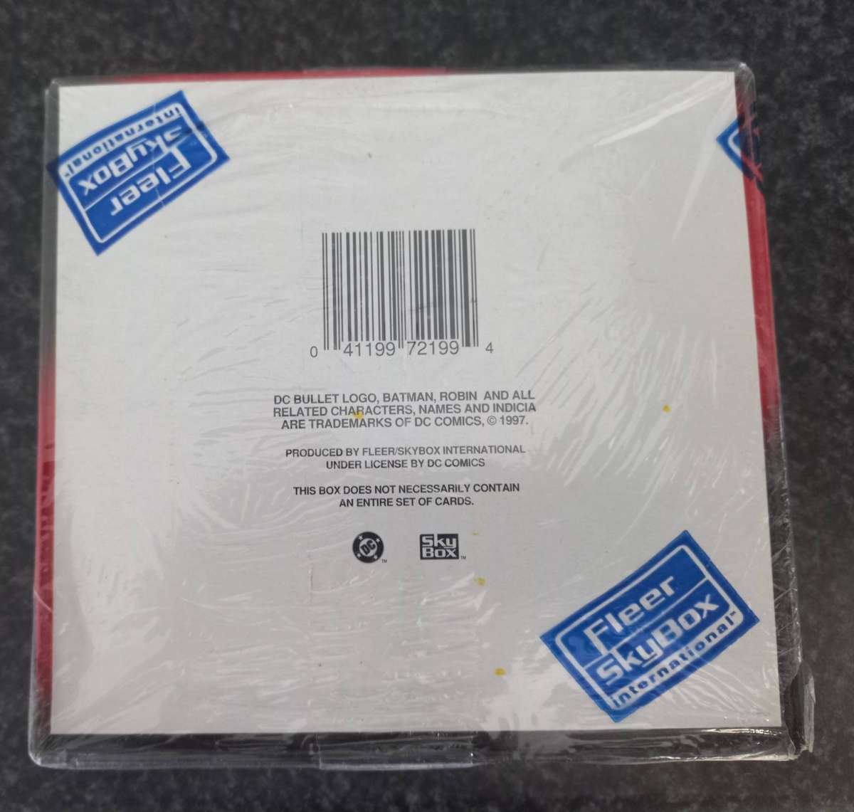 SEALED BOX BATMAN AND ROBIN TRTADING CARDS - 1997