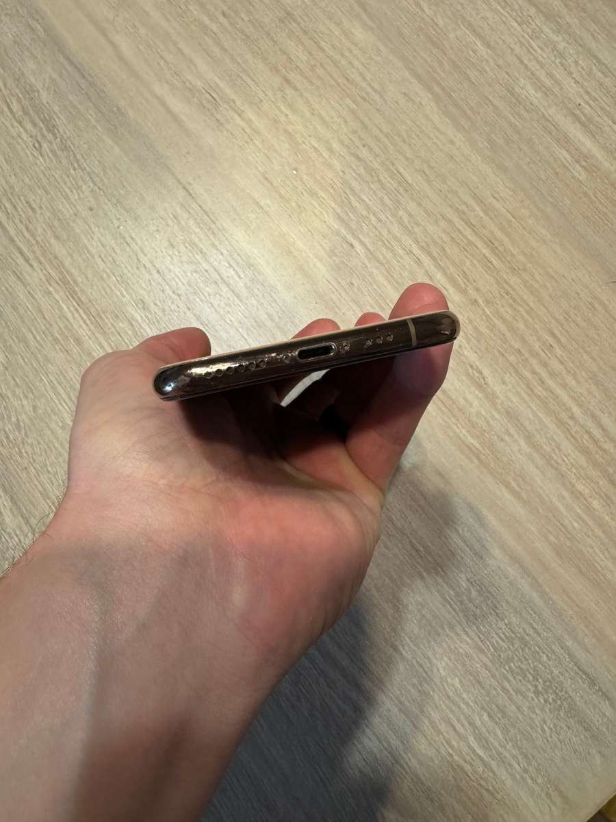 Apple iPhone XS 64GB - Gold