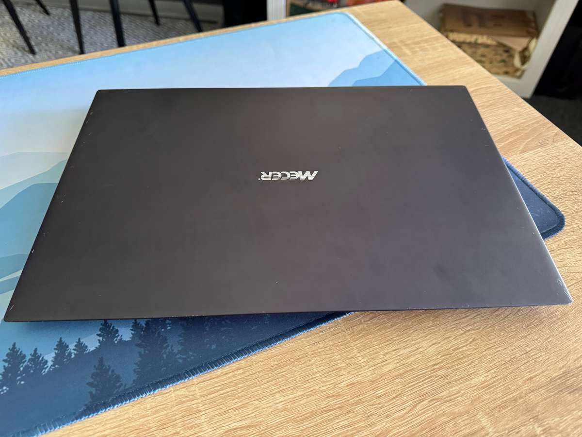 Mecer Q22M Laptop | Core i7-1255U | 15.6" FHD | 8GB | 512GB NVMe