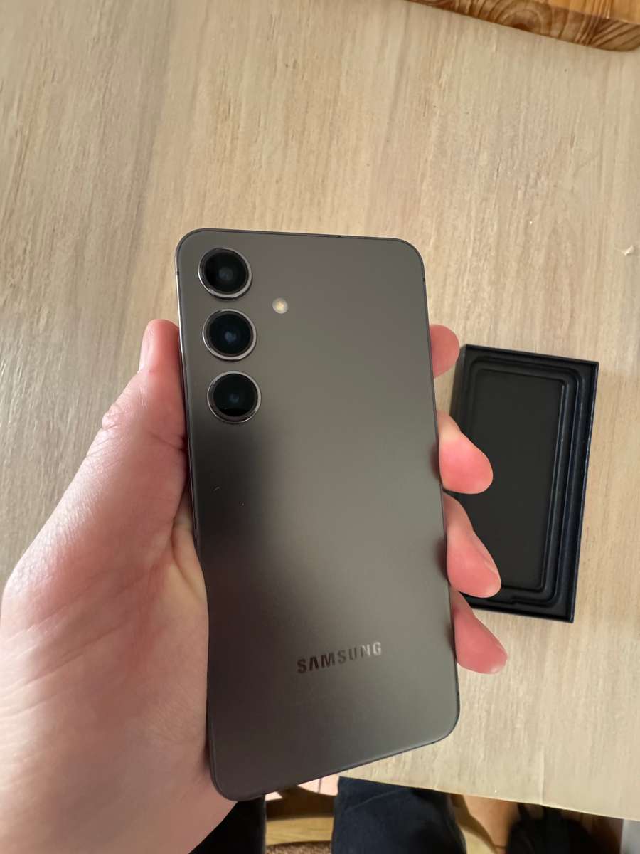 Samsung Galaxy S24 5G 256GB | Onyx Black | 8GB RAM | Snapdragon 8 Gen 3