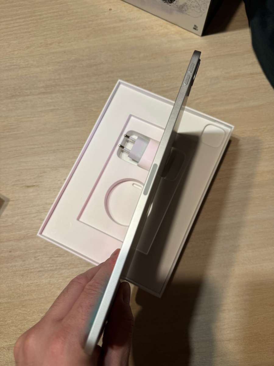 Apple iPad Pro 11-Inch 4th Gen 128GB Wifi