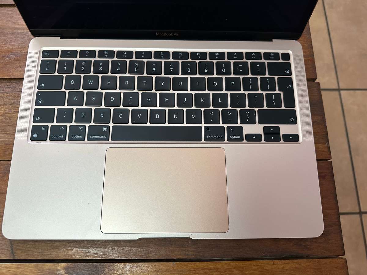 Apple MacBook Air M1 2020 | Gold | 8GB RAM | 256GB SSD | R30 Delivery
