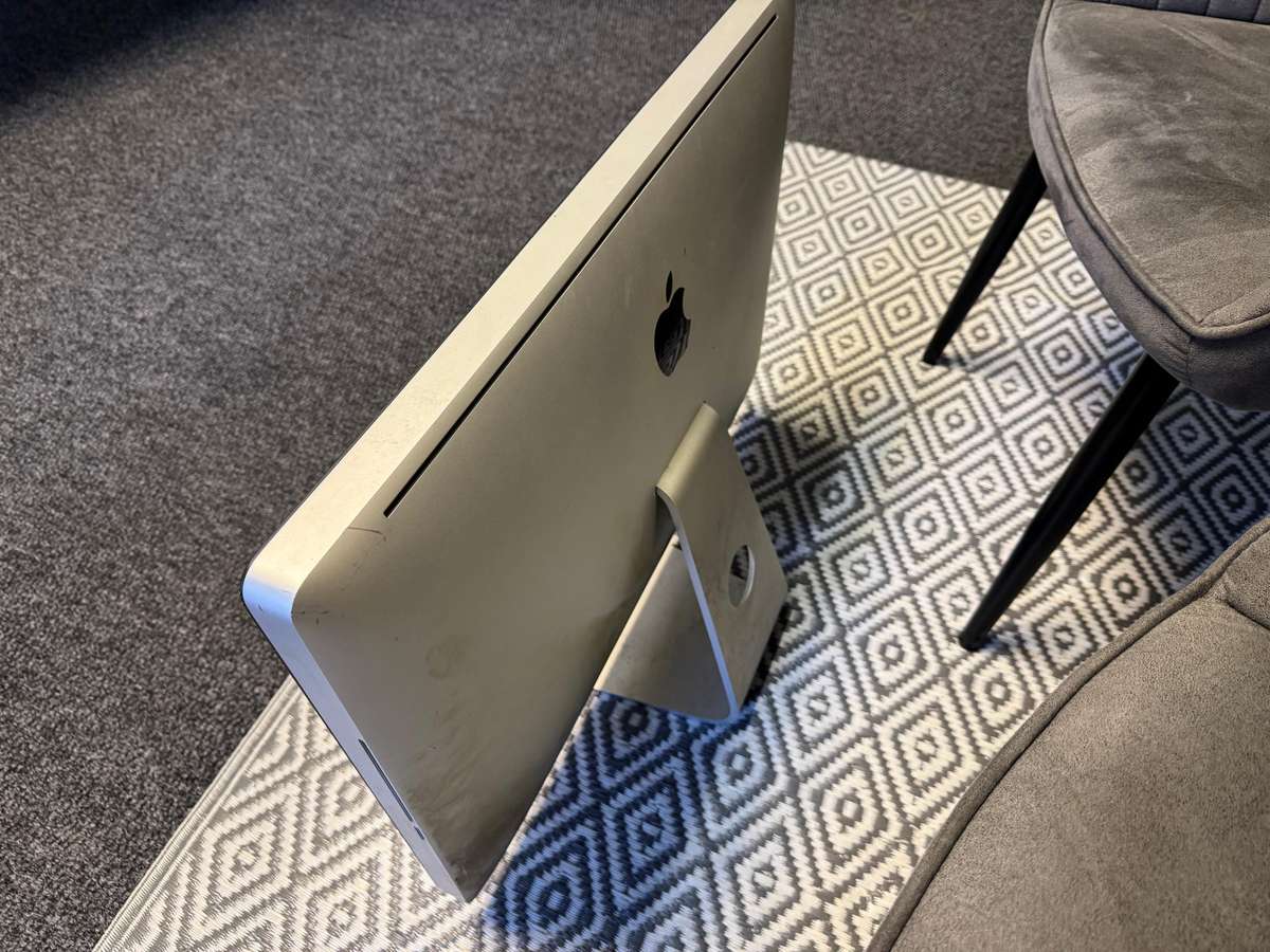 Mid 2011 Apple iMac 27 Inch | for parts