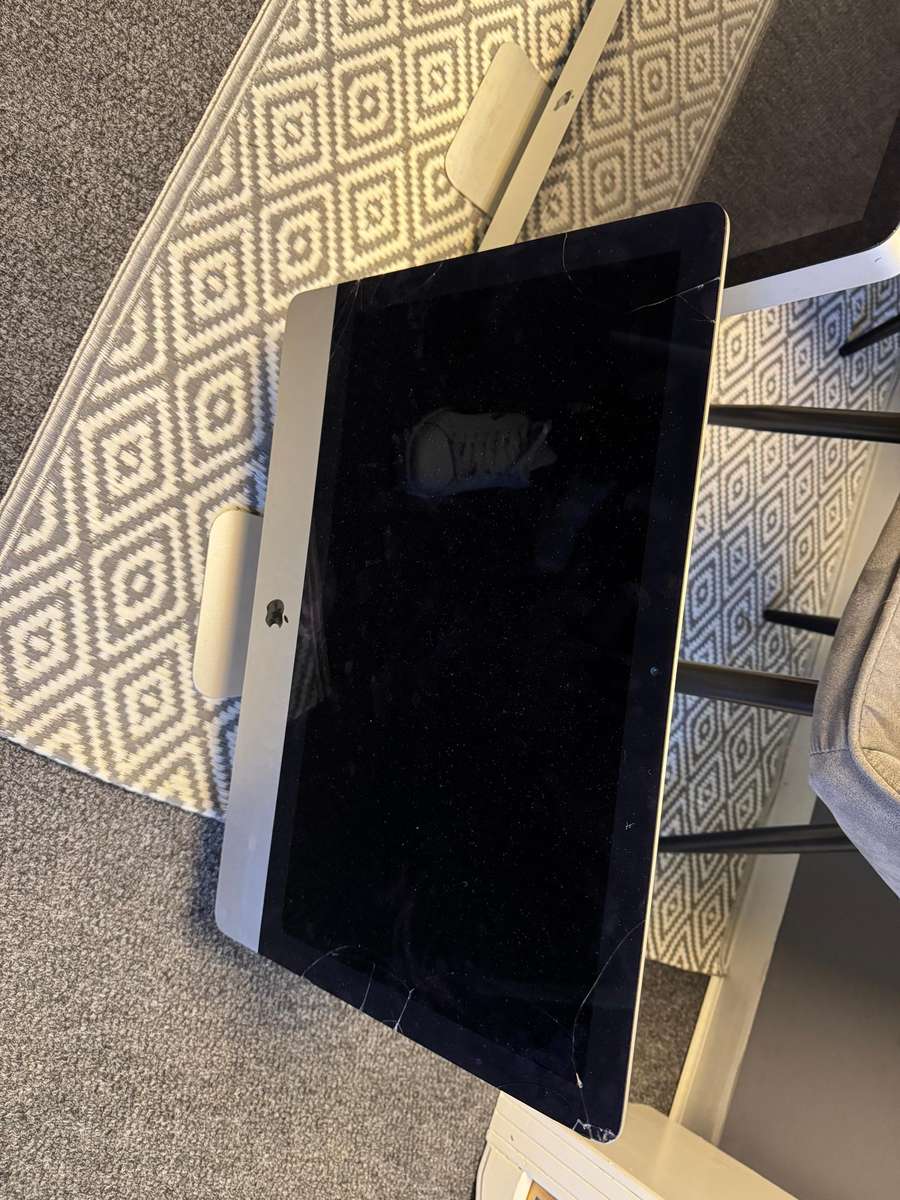 Late 2013 Apple iMac 21.5 Inch | for parts