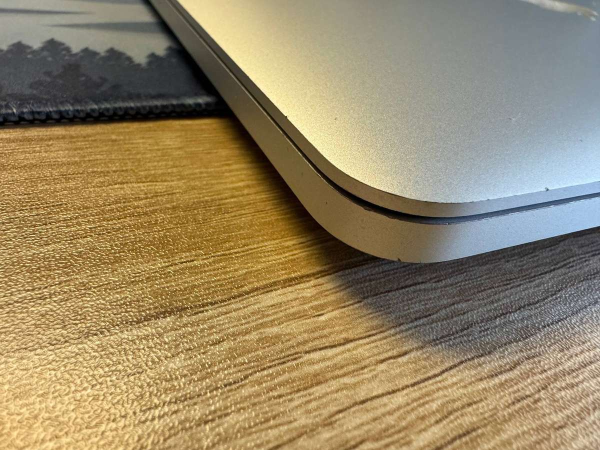 Apple Macbook Pro 13-Inch Retina | Core i5 | 128GB SSD | 8GB RAM