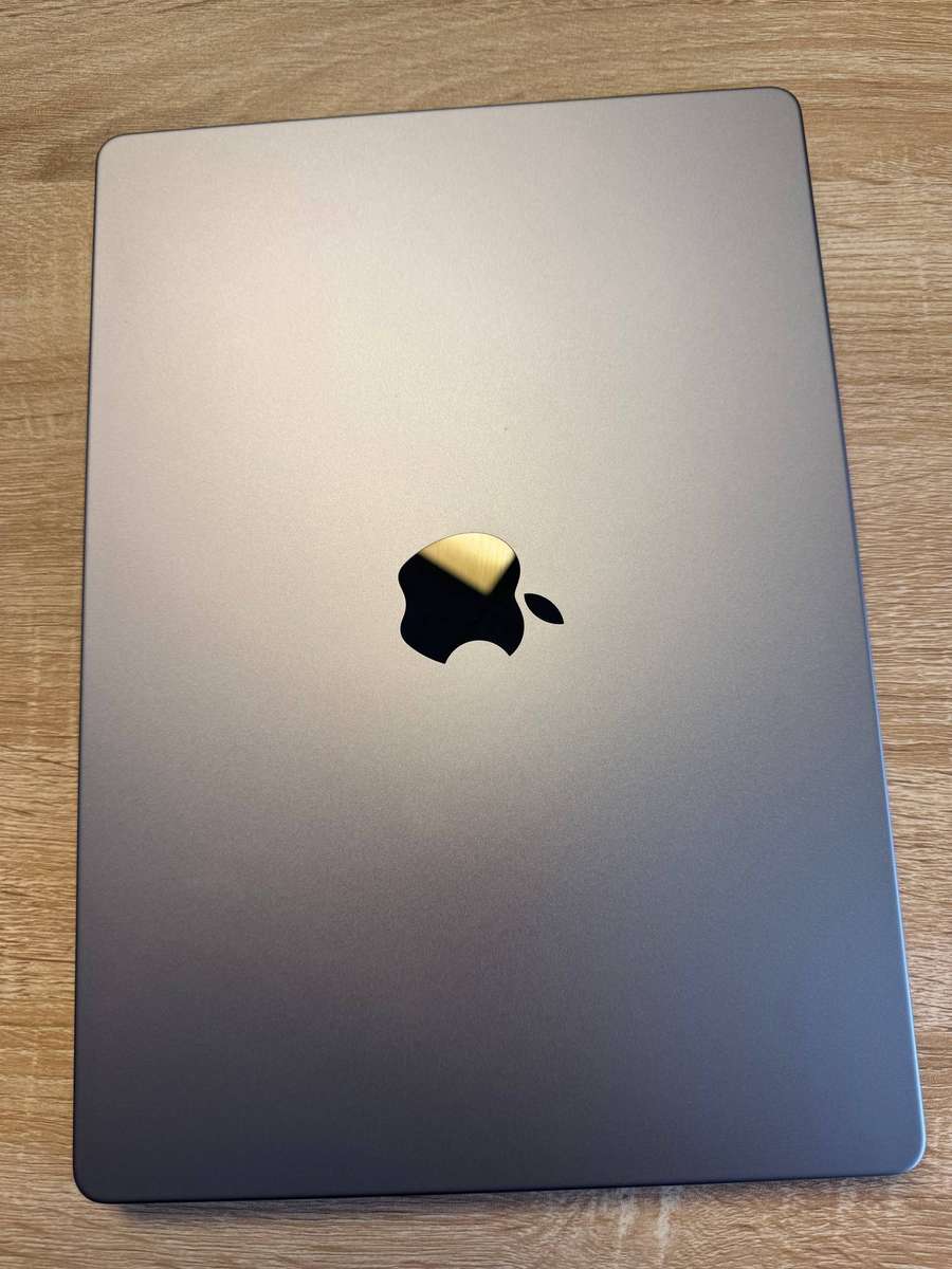 Apple MacBook Pro 14 M3 8 Core CPU 10 Core GPU 512GB SSD Space Grey