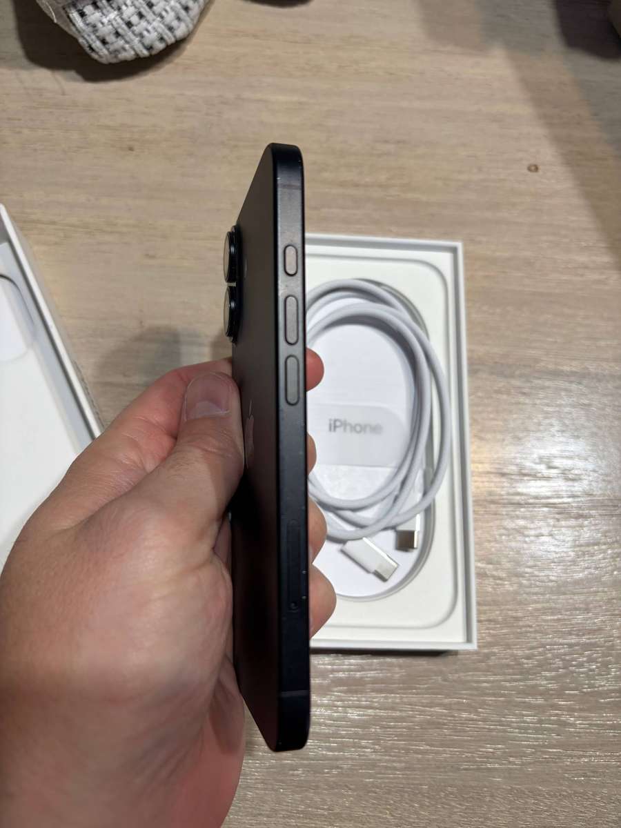 Apple iPhone 16 128GB Black Smartphone