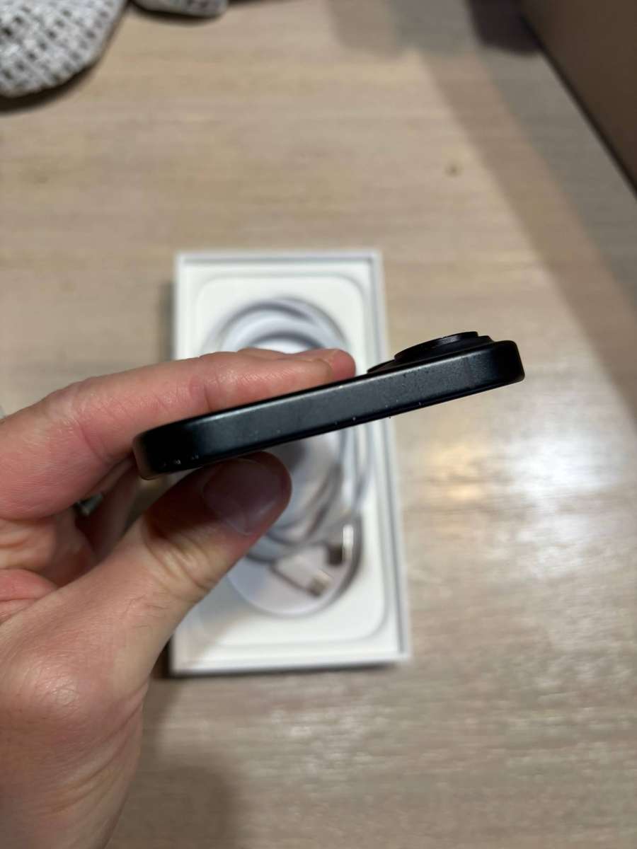 Apple iPhone 16 128GB Black Smartphone
