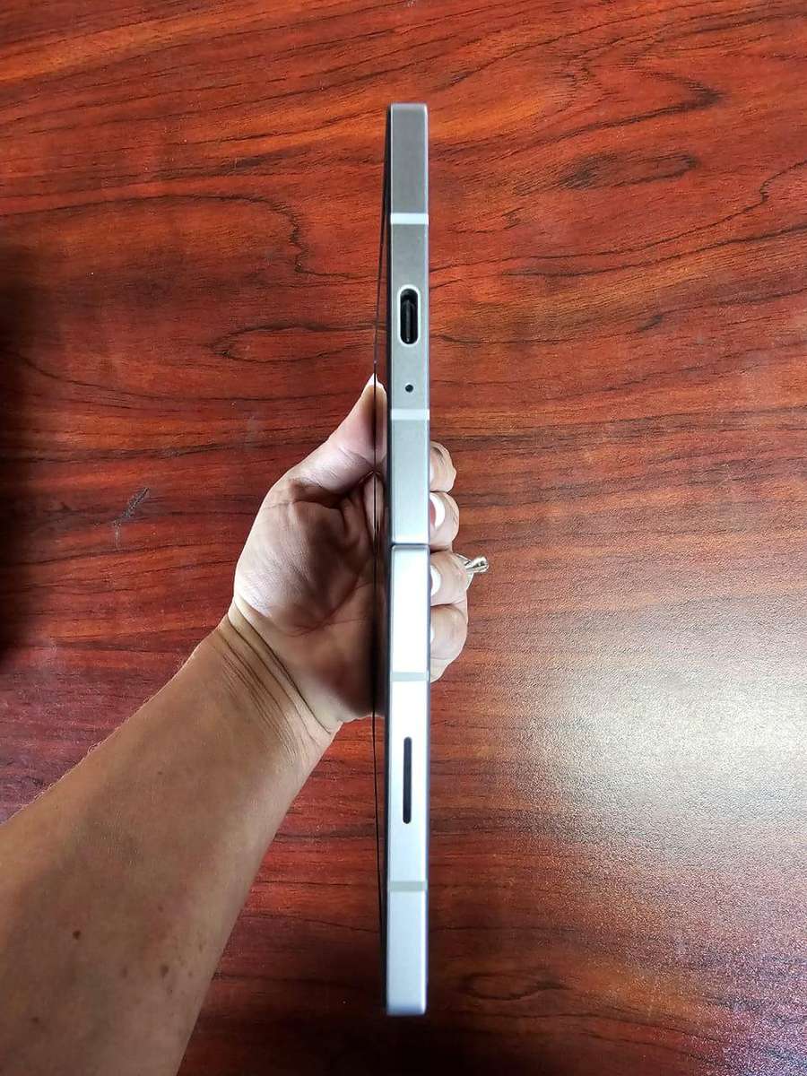 Samsung Z Fold 6 5G | Dual-Sim | 512GB | Silver Shadow | R2999 worth of extra's