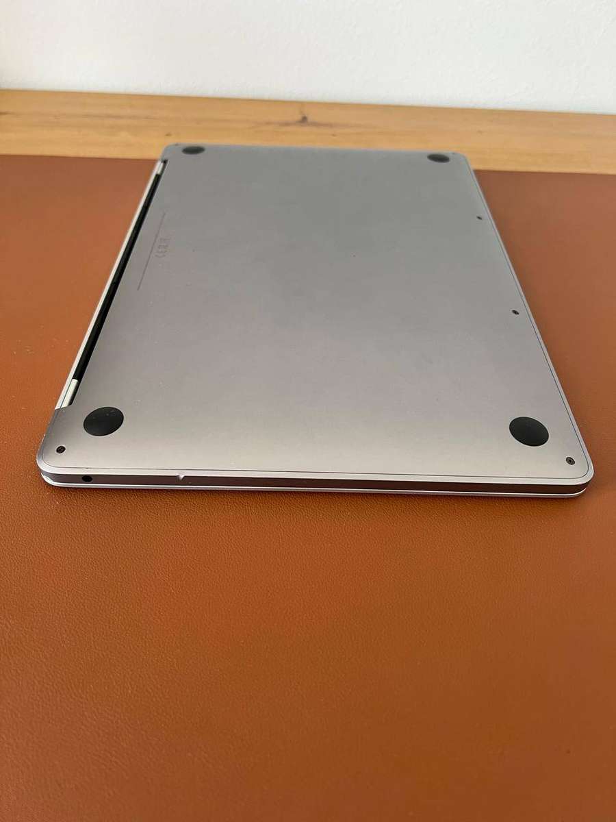 Apple MacBook Pro 13-inch M1 Touch Bar | 256GB | 8GB RAM | Space Gray