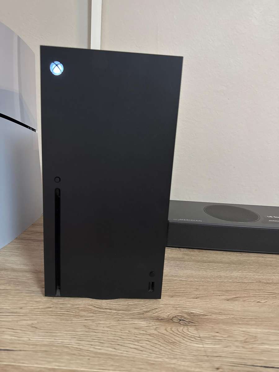 Microsoft Xbox Series X | 1TB | 1x Controller