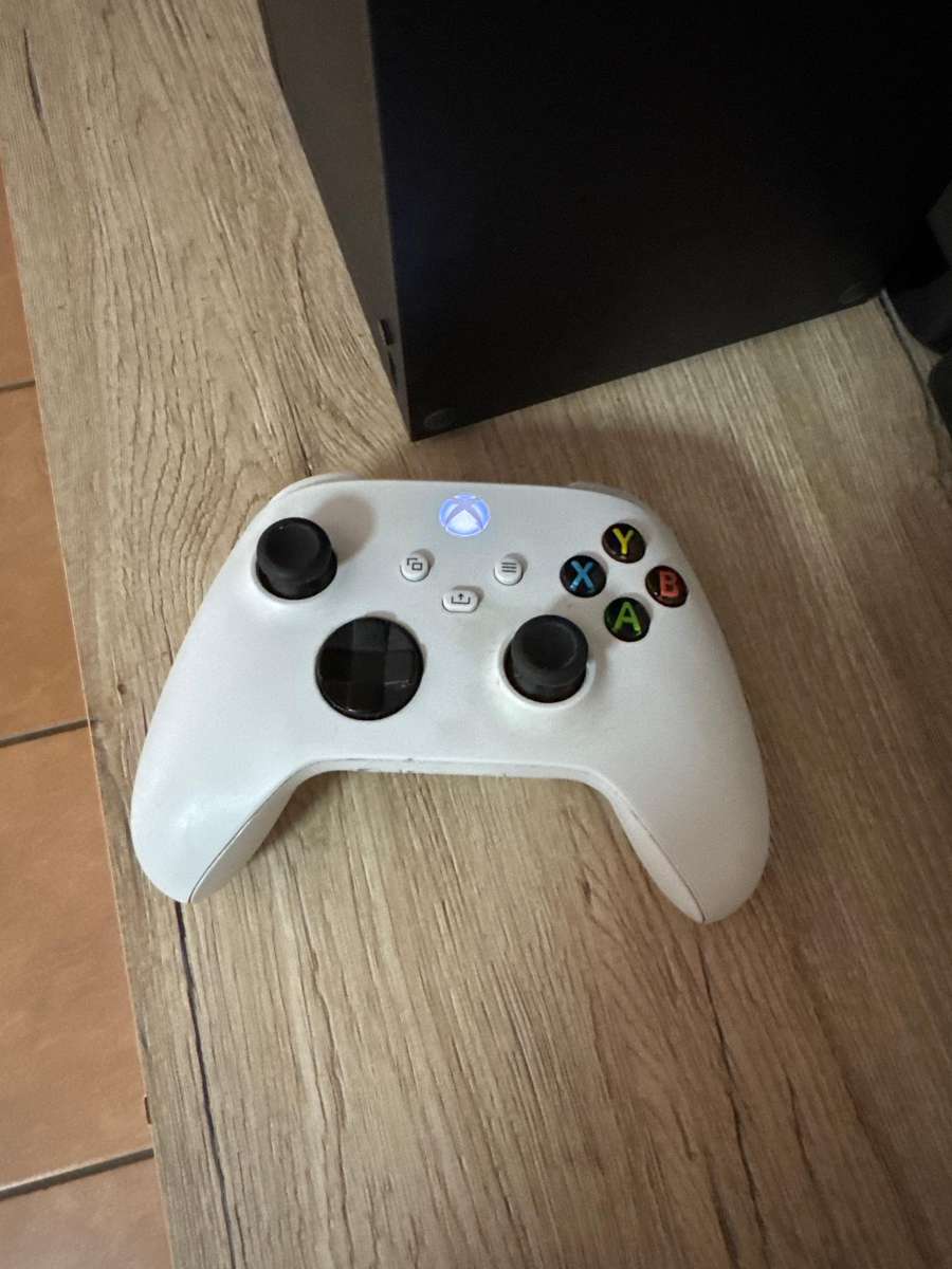 Microsoft Xbox Series X | 1TB | 1x Controller