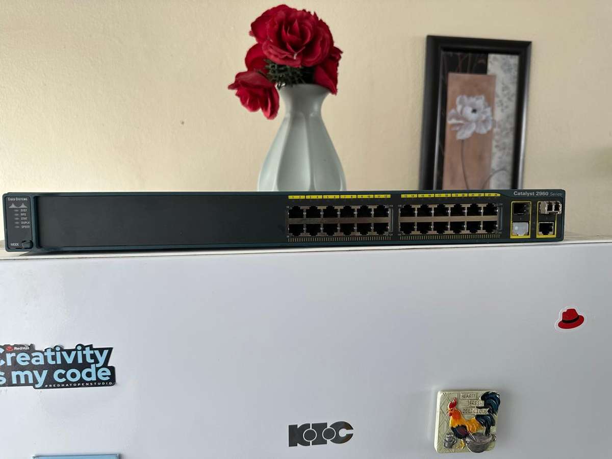 Cisco 2960 Catalyst Switch WS-C2960-24TC-L