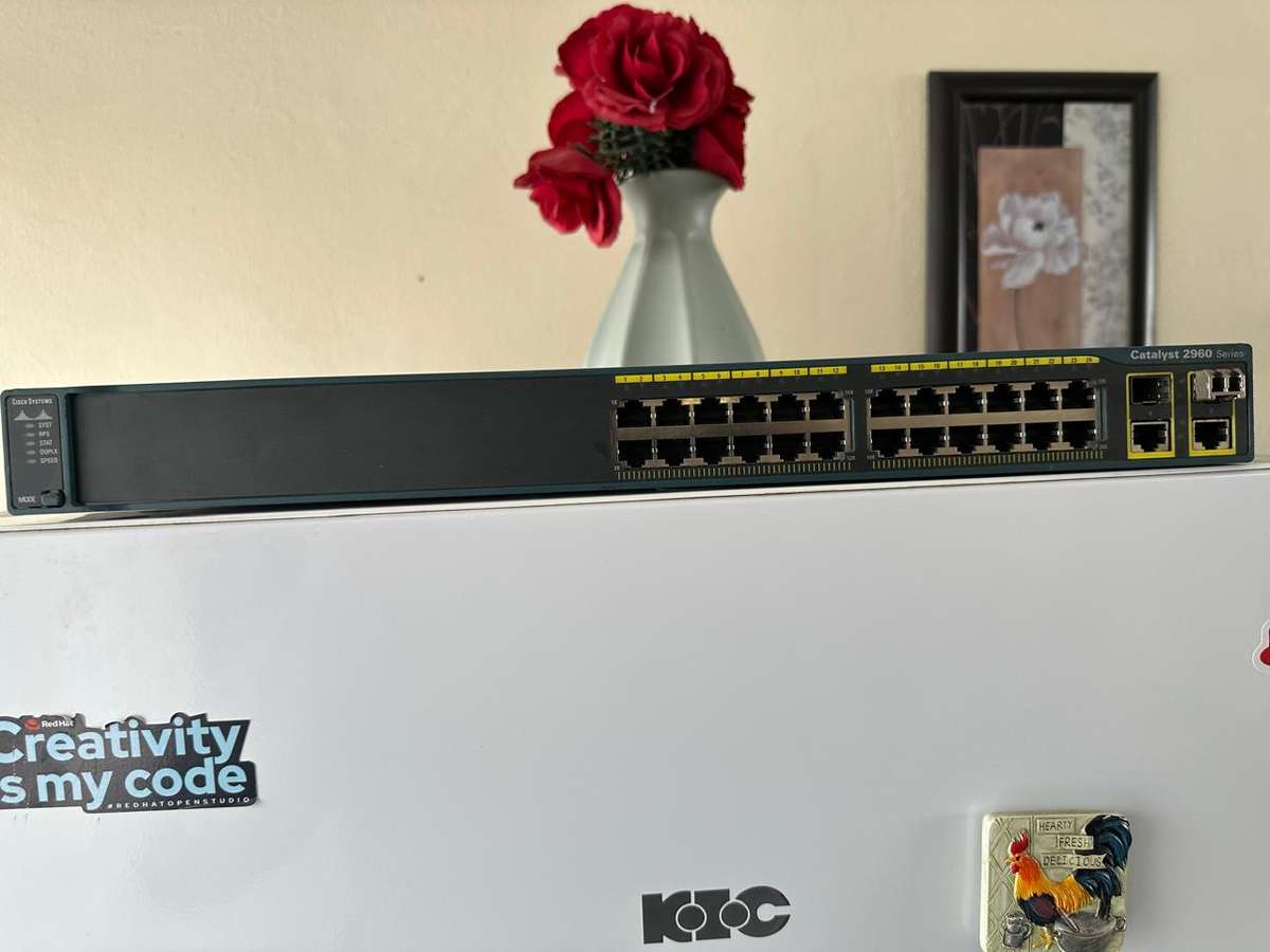 Cisco 2960 Catalyst Switch WS-C2960-24TC-L