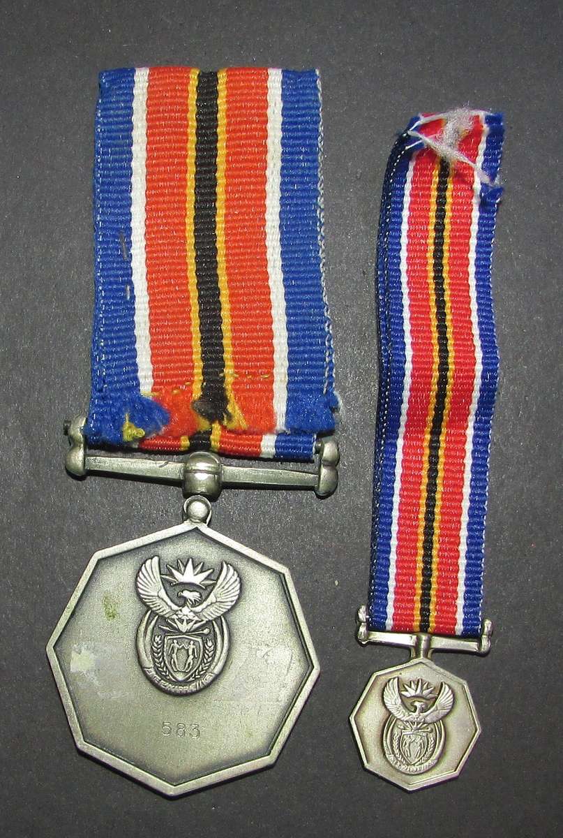 SANDF - Full Size General Service Medal with Miniature - Low Number 583