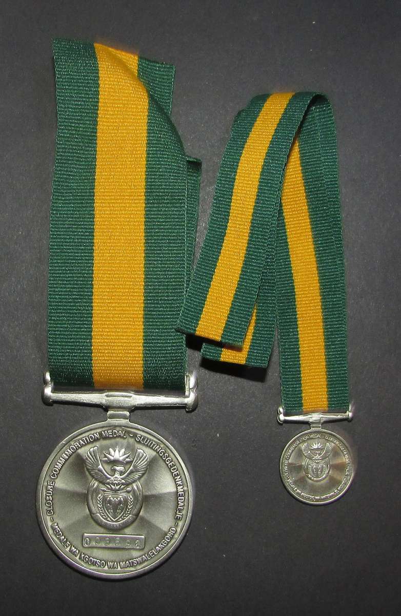 SADF - Full Size plus Miniature Commando Closure Medals